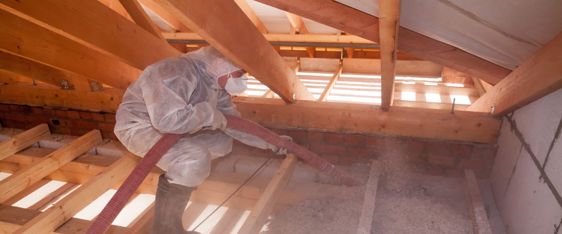 Finding a Qualified Contractor for Attic Insulation Installation in West Palm Beach, FL